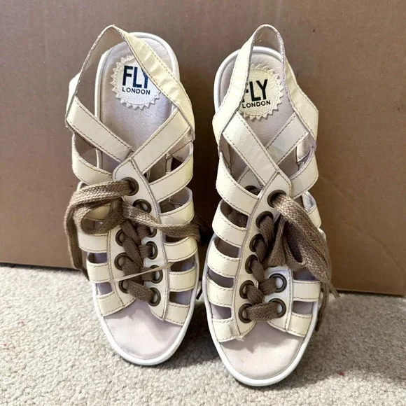 Fly London YAZ Platform Wedge Sandals Womens 39 8 Cream Lace Up Leather