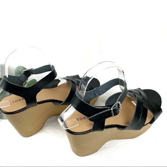 Torrid platform faux wood strappy wedges, size 9