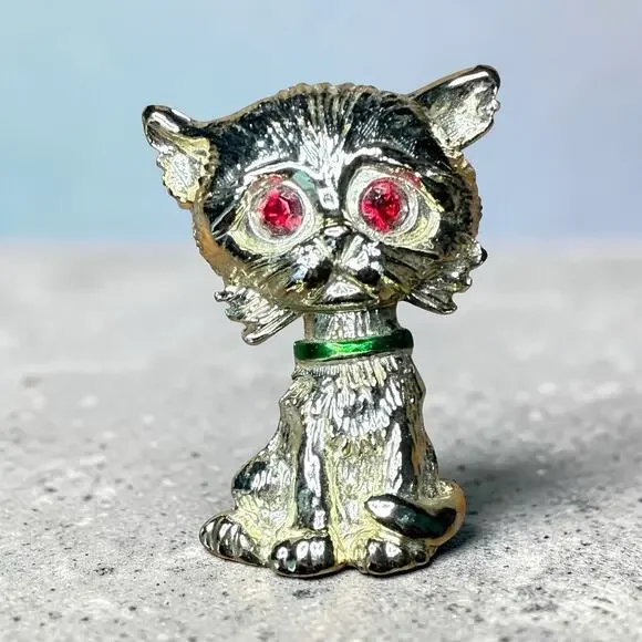 VTG SIGNED GERRY'S SMALL DOG CAT BROOCH RUBY RED RHINESTONE EYES GREEN COLLAR
