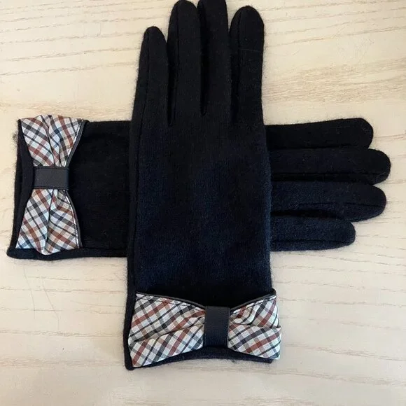 🖤 Black Elegant Ladies Fleece Gloves With Plaid Bow NWT