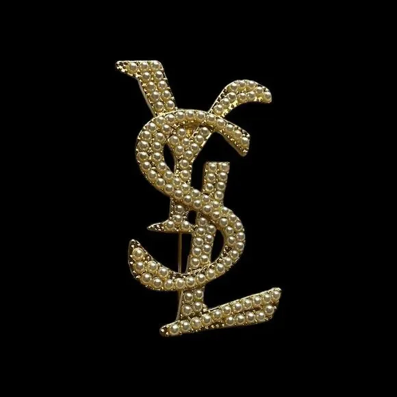 Classic   Pearl Brooch