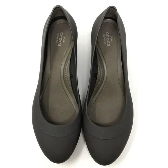 Crocs Lina Wedge Pumps Womens 8 Taupe Slip On Heels Comfort Career Shoes NWOT
