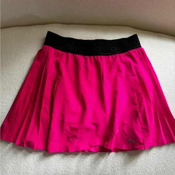 ALO Yoga Women's Vibrant Pink Mini Skirt Aces Tennis RARE