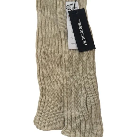 PrettyLittleThing Cream arm warmers