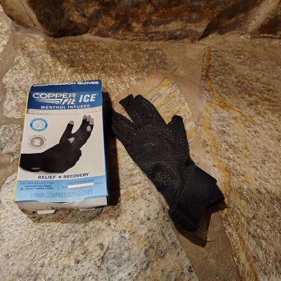 Copper Fit Ice Menthol Infused Compression Right Glove Only Small / Medium S/M