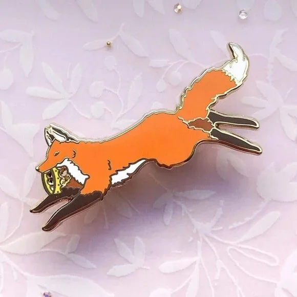 Red Fox Usurper Enamel Pin‎ - Gold Plated Jewelry - Wildlife & Crown Brooch