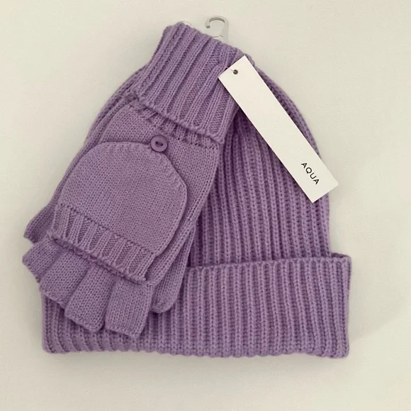 \AQUA\ NWT Beanie & Gloves Set