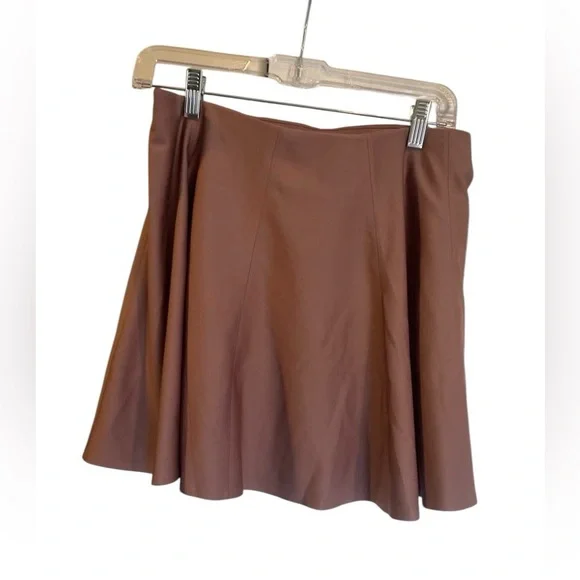 NWT Alo Yoga airlift down the line tennis skirt SMOKEY QUARTS Size L