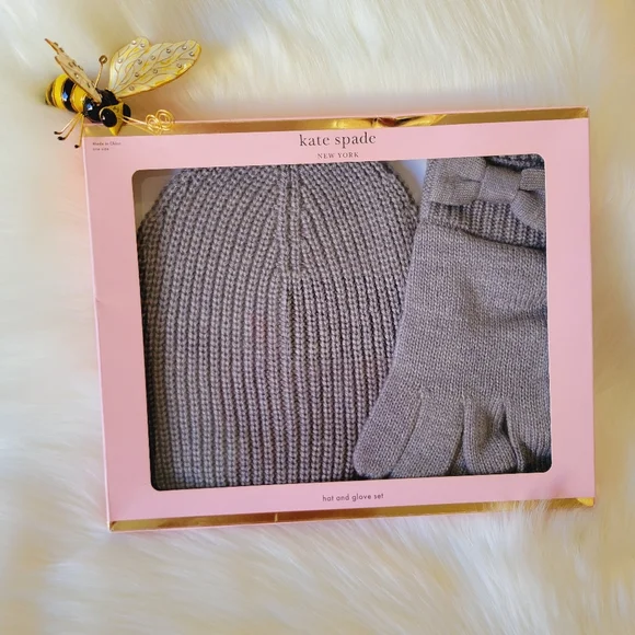 💝💝KATE SPADE NY BOW BINNIE AND GLOVE GIFT SET💝💝
