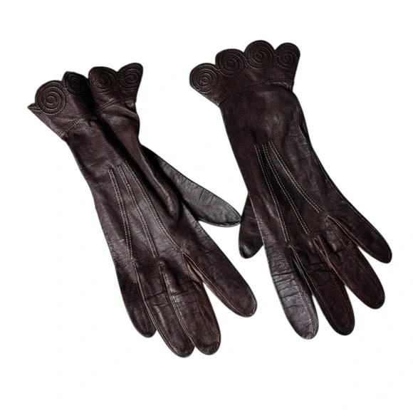 Elegant Vintage 70’s Brown Leather Gloves Scalloped Stitched Edge Snap Wrist