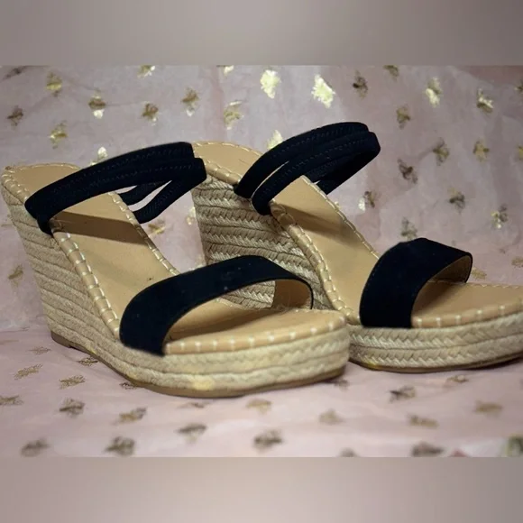 Amazon Brand Black Summer Wedge Sandals size 8.5