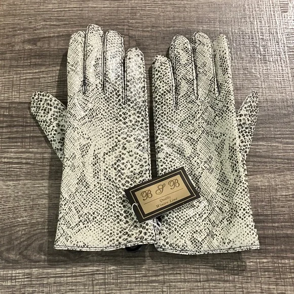 Snakeskin Pattern Gloves