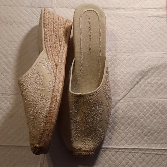 Montego Bay Club Women's Wedged Mules