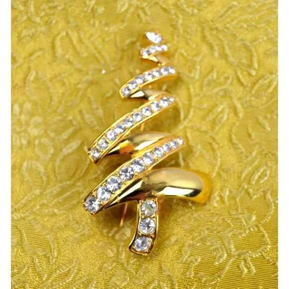 Monet Gold Tone Rhinestone Christmas‎ Tree Brooch Pin 2.75