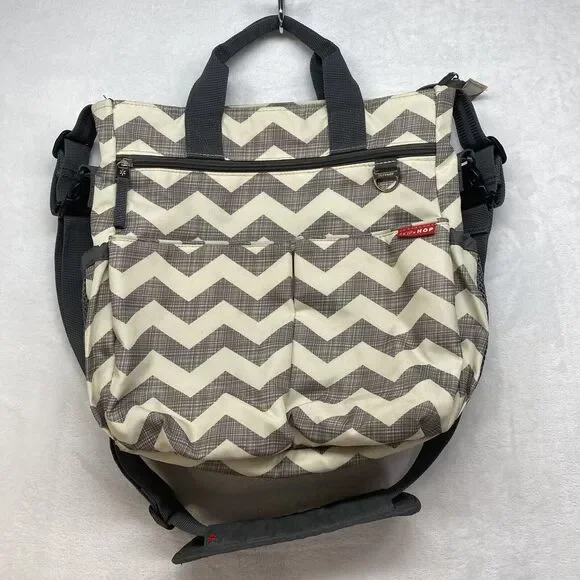 Skip Hop Duo Signature Carry All‎ Diaper Bag - Grey/White Chevron
