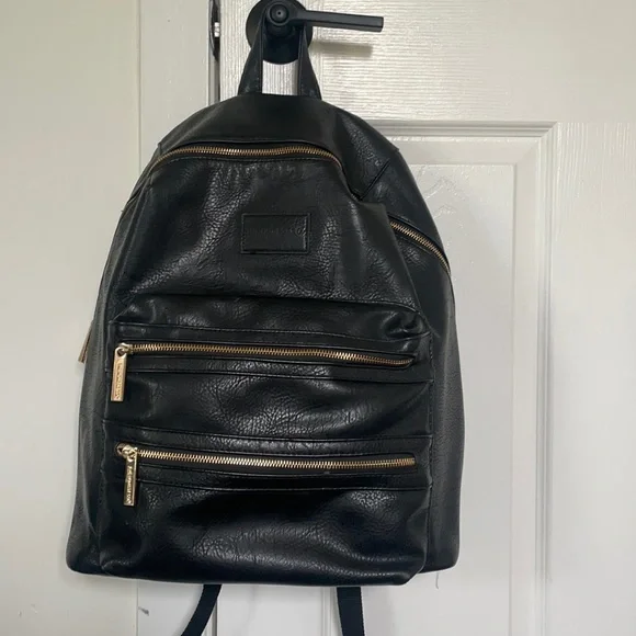 Honest Leather Diaper Backpack - Black - Gold zip