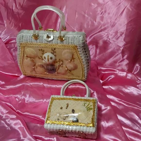 Great Gift!! Vintage mommy and me purse set