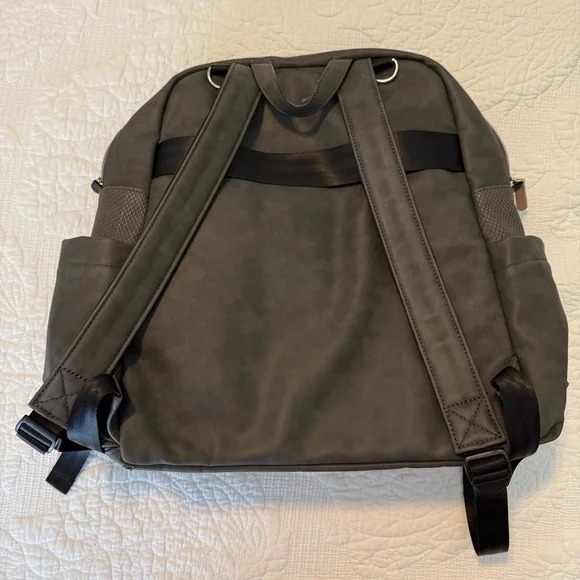 Petunia Pickle Bottom Sync Backpack + Tandem Lunch Tote in Carbon Cable Stitch