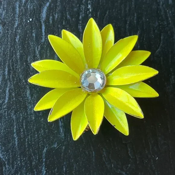 Vintage Large 60s 70s Retro Yellow Enamel Daisy Flower Brooch AB Center Stone