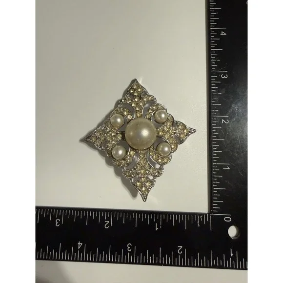 Vintage Napier Silver Tone Faux Pearl Rhinestone Openwork Diamond Brooch Pin