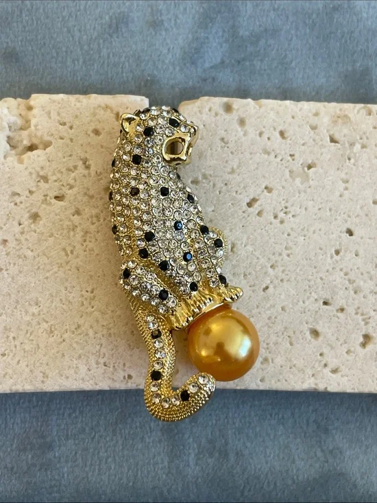 Gold Leopard Crystal Brooch with Golden Pearl Accent