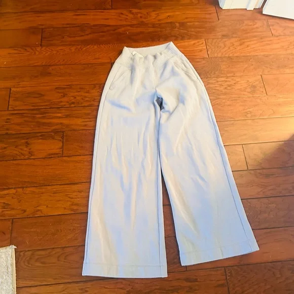 ALO Yoga winter frost Serenity Knit wide leg sweat pants XS