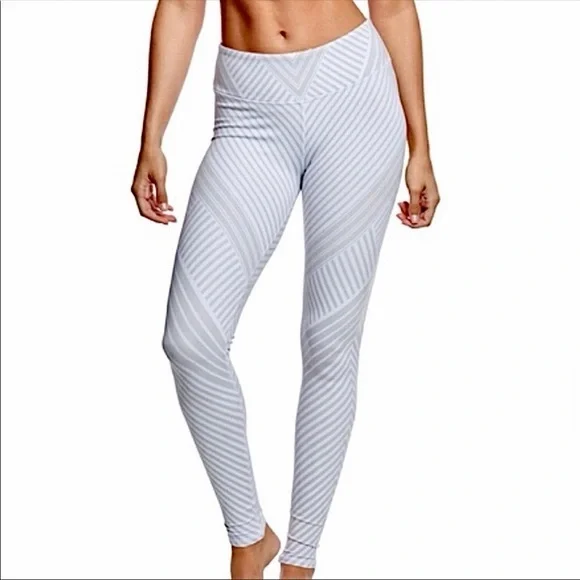ALO Yoga Santa Fe White Striped Leggings