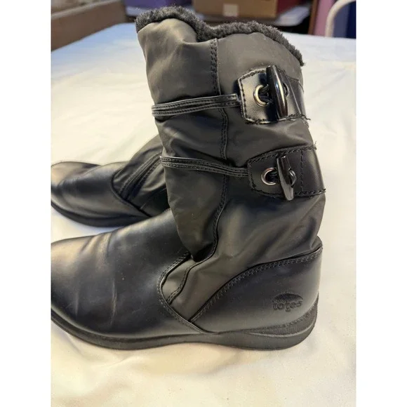 Totes Black Faux Fur Lined Winter Boots Size 8M