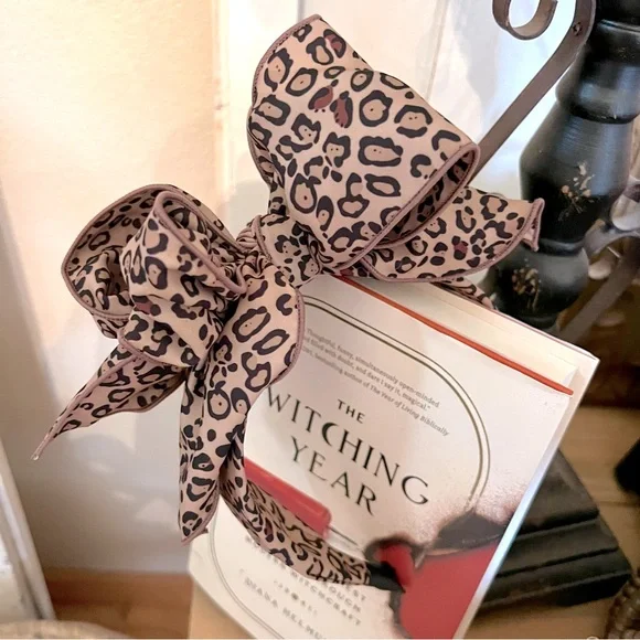 New! The Big Bow “Cheetah” Wired Ribbon Bow Statement Headband 🐆