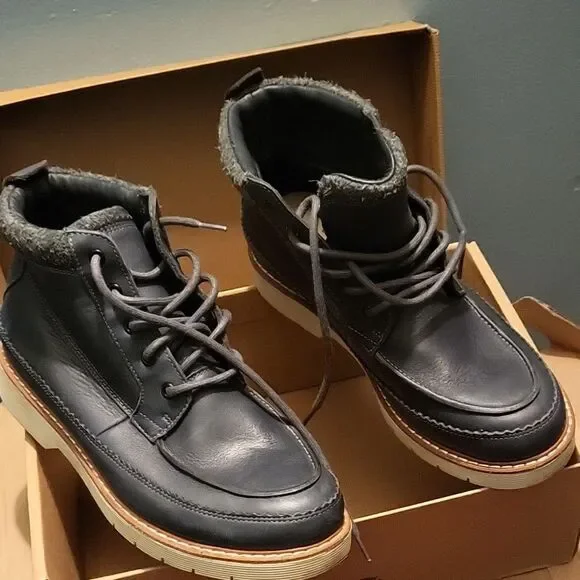 Clarks Dark Blue Woman's Leather Boots