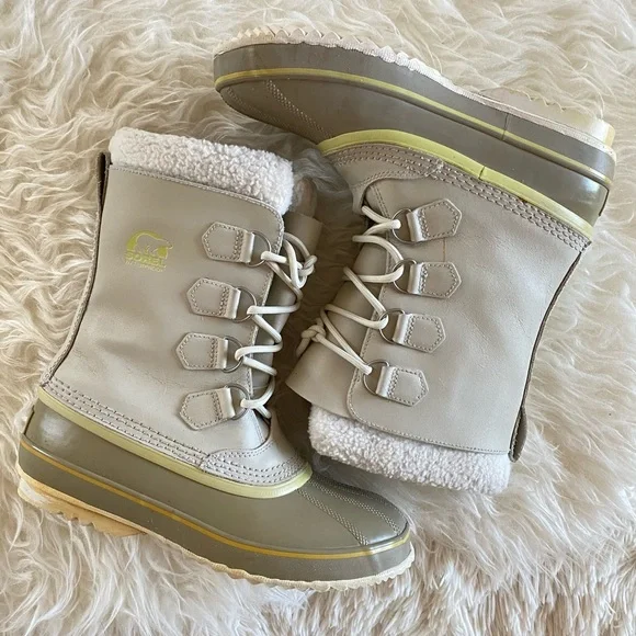 Sorel Women’s 1964 PAC Off-White Waterproof Winter Boots, size 8