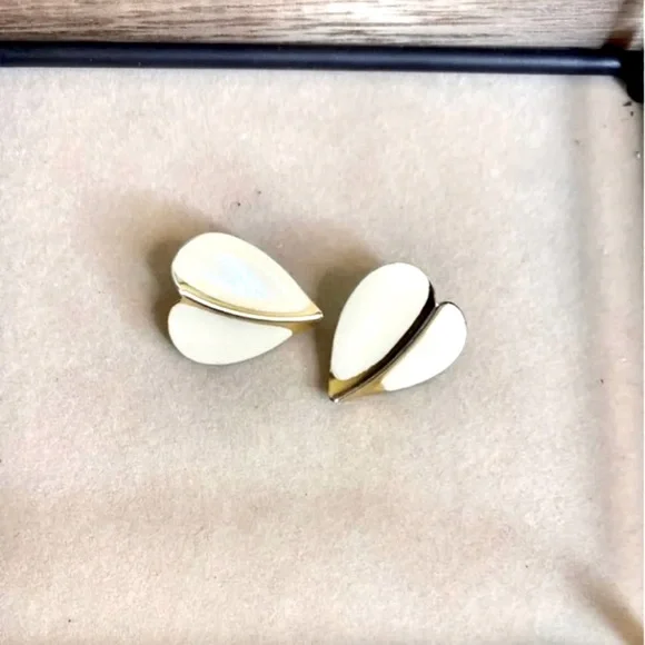 Retro Gold Heart Leaf‎ Earrings