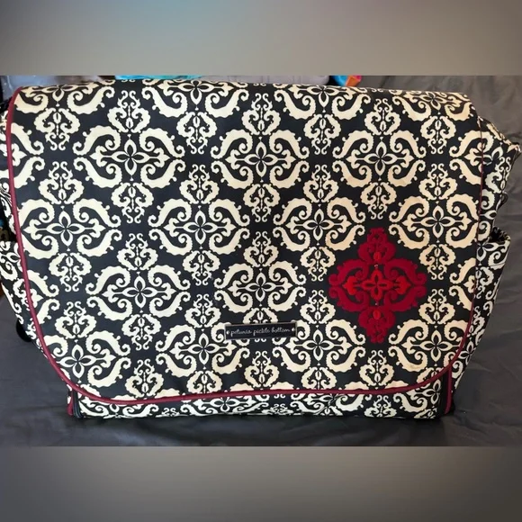 Petunia Pickle Bottom Boxy Baby bag