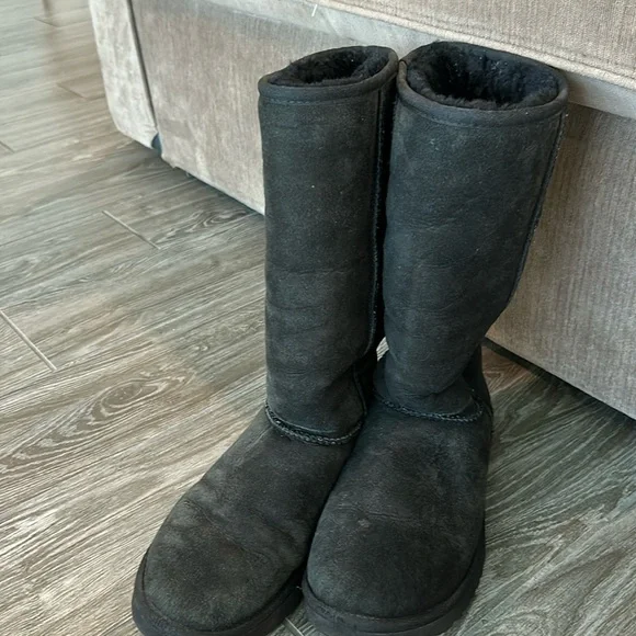 EUC Ugg Black Classic Tall style 5815 Size 7
