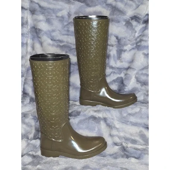 NWB Coach Tudor Shiny Rubber Signature Logo‎ Tall Rain Boots Fatigue 7
