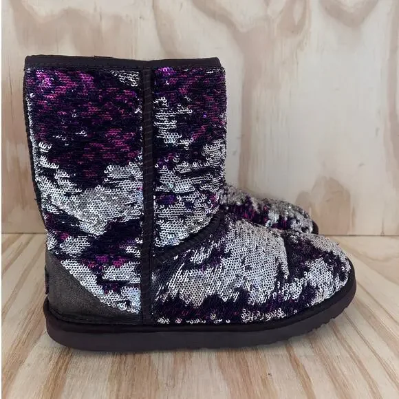 UGG Australia - Classic Short Sequin -Boots -Silver/Purple -Women's -8 - 1002978