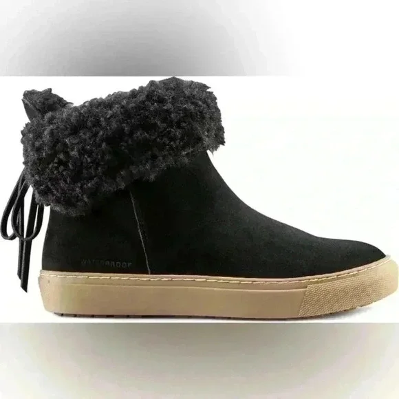 Cougar Devon Chelsea Waterproof Slip-On Bootie/Ankle Boots (Women) size 6