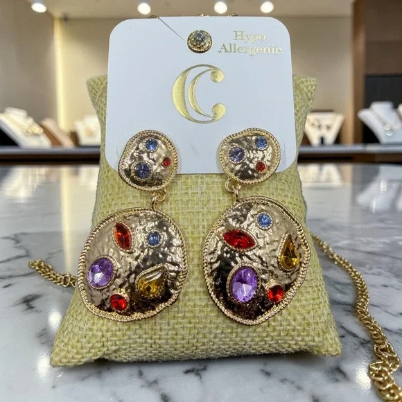 Charming Charlies Gold Hammered Statement Drop Earrings Multicolor Gem Boho NWT