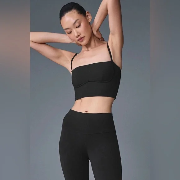 ALO YOGA | ✨NEW✨ Airbrush Streamlined Bra Tank in Black