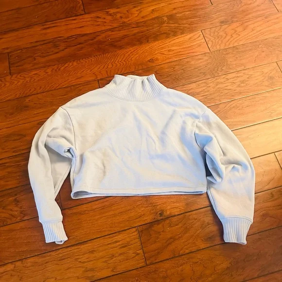 Winter Frost M Serenity coverup Sweater