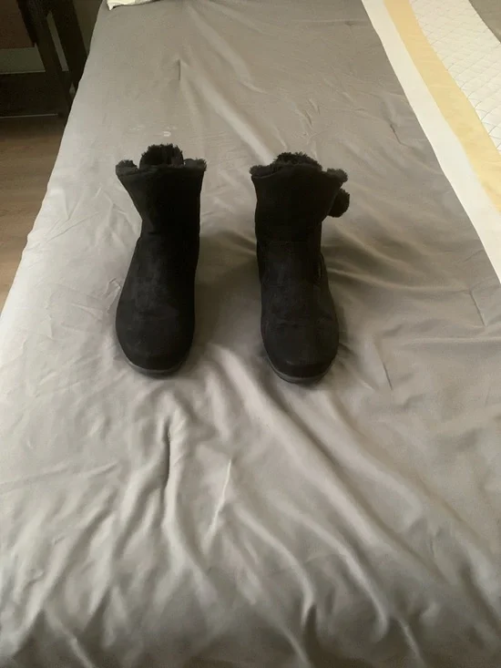 Women's Black Faux-Suede Fur-Lined Ankle Winter Boots