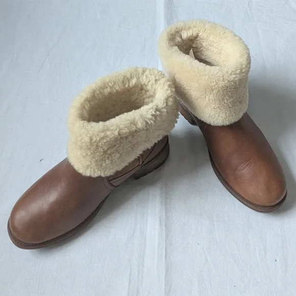 UGG Brown And Cream Chyler Shearling Water Resistant Winter Ankle Boots Size 7