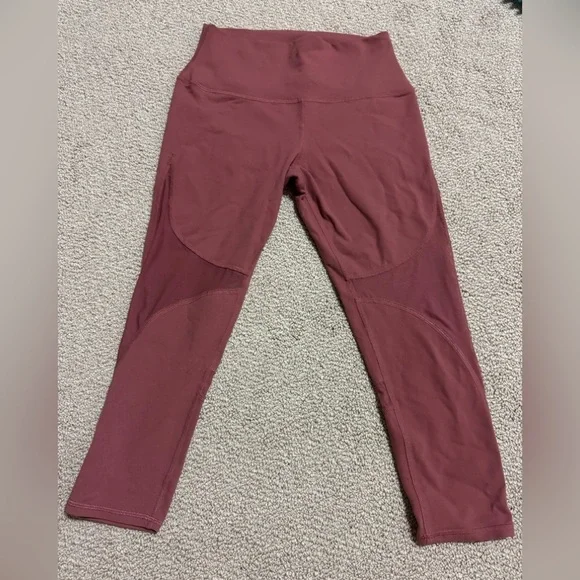 ALO SIZE M mesh leggings