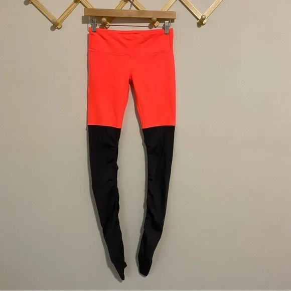 Alo Yoga Goddess Leggings Hot Pink and Gray size Small