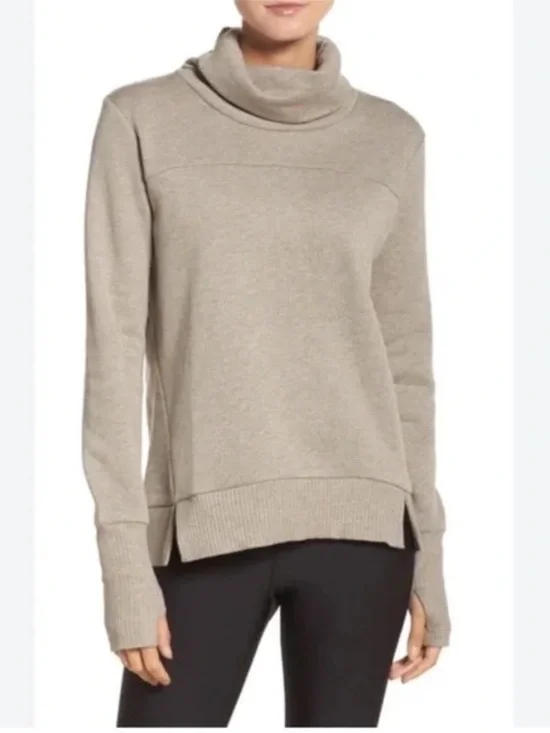 Alo Yoga Haze Long‎ Sleeve Funnel Neck Pullover Sweatshirt
