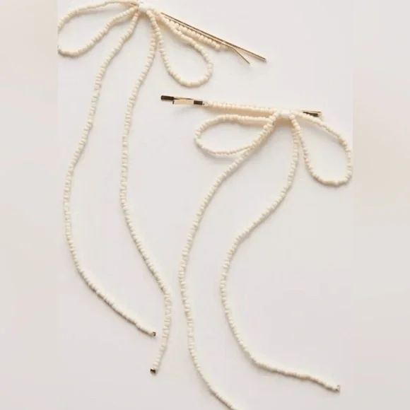Free People Dainty Beaded Bow Hair Pin - Ivory