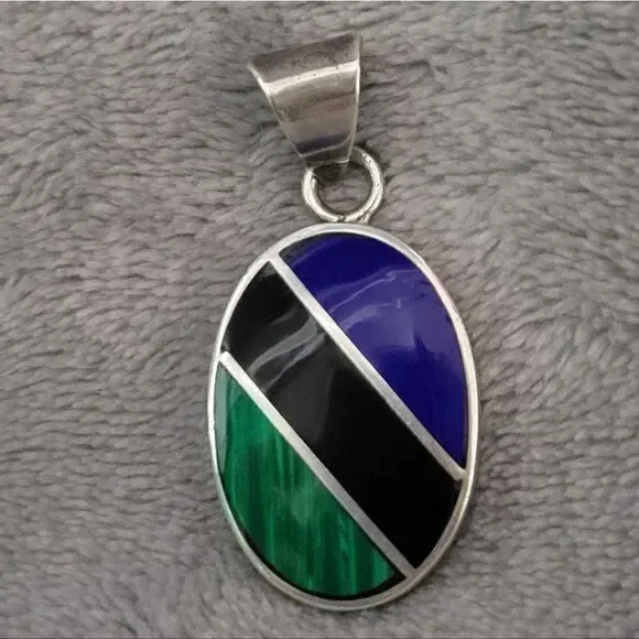 Green/black/blue silver pendant