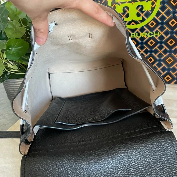 New✨tory burch Thea With Gold Hardware Pebbled Leather Backpack (black)