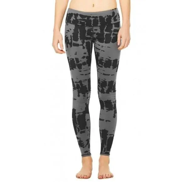 Alo Yoga Airbrush Leggings in Tie Dye XS excellent condition black gray