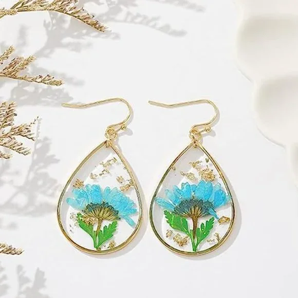 Lila Real Flowers in Turquoise Earrings